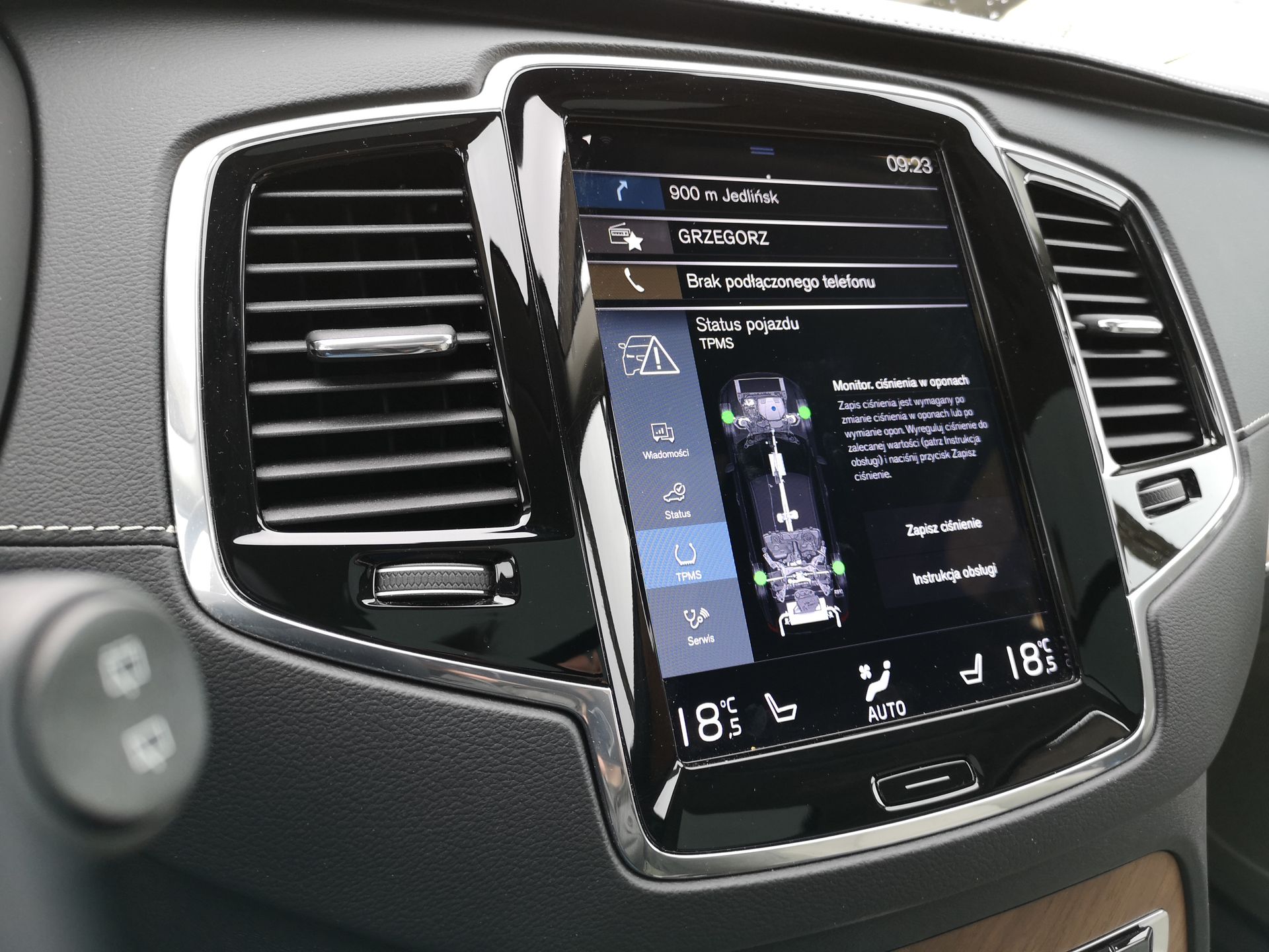 Volvo XC90: Volvo Sensus, audio Bowers & Wilkins i systemy bezpieczeństwa 10