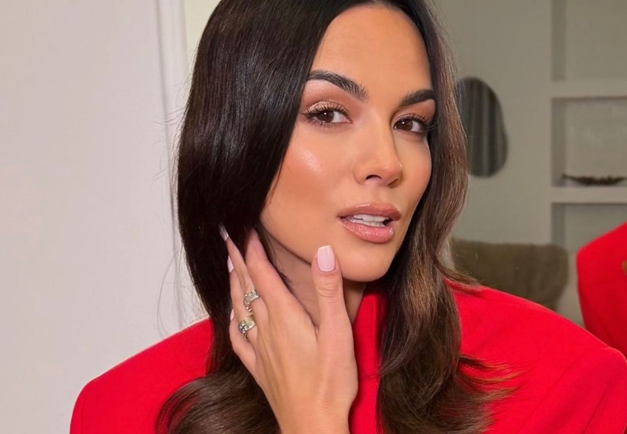 Stanęła w cekinowej sukni. Prześwity były "wisienką na torcie"