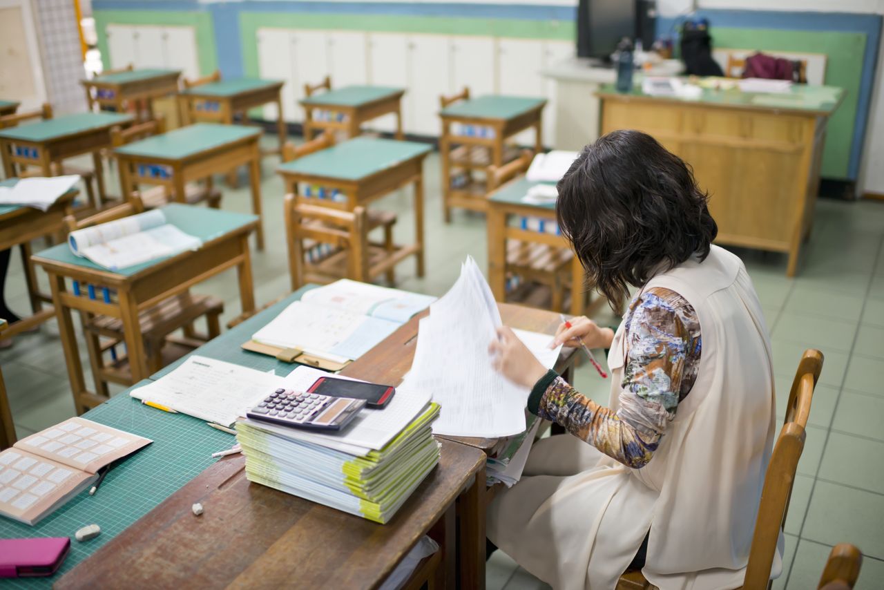 Coraz więcej nauczycieli odchodzi z zawodu 