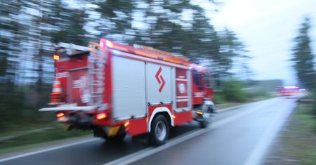 Pożar hali w Wielkopolsce. Ponad 20 zastępów straży na miejscu