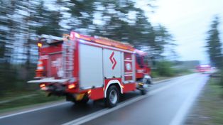 Pożar hali w Wielkopolsce. Ponad 20 zastępów straży na miejscu