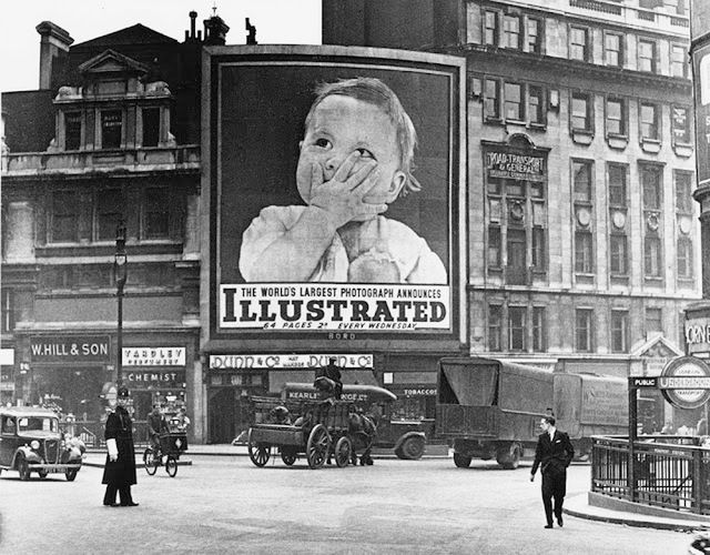Mocne, czarno-białe fotografie uliczne z Londynu lat 30. i 40.