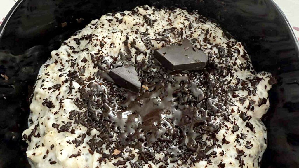 Zaskakujący efekt gorzkiej czekolady w deserze. To nie tylko kwestia smaku