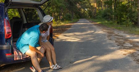 Postawili parkomaty w lesie. Turyści wkurzeni. "Komuś tu odbiło"