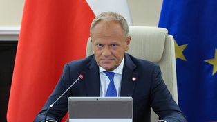 "Wstyd na cały świat". Tusk reaguje na artykuł "Financial Times" o Orlenie