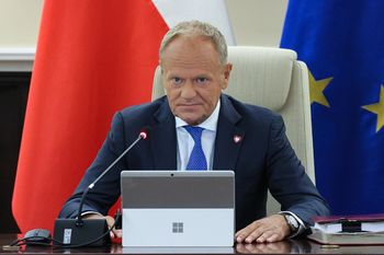 "Wstyd na cały świat". Tusk reaguje na artykuł "Financial Times" o Orlenie