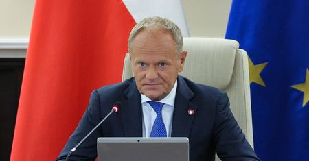 "Wstyd na cały świat". Tusk reaguje na artykuł "Financial Times" o Orlenie