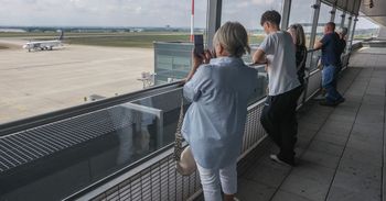 Rzeszów-Jasionka: Znowu można wchodzić na taras widokowy na lotnisku