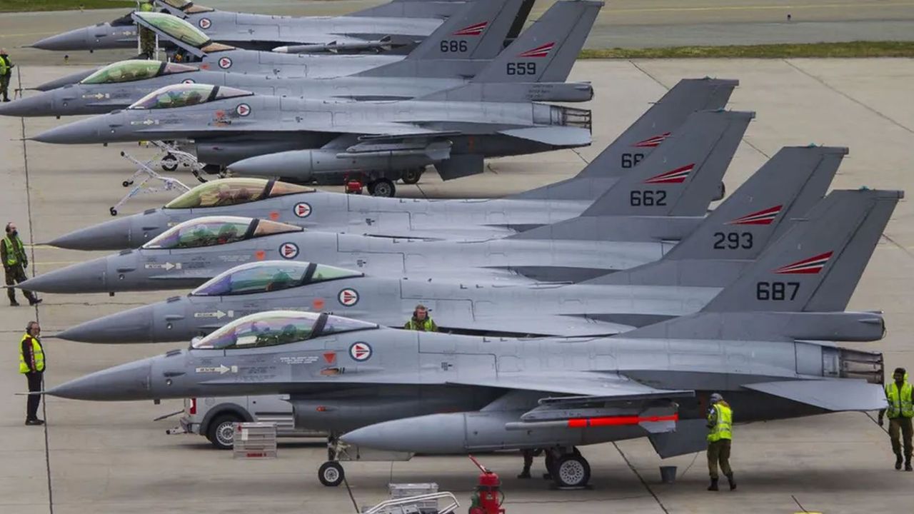 F-16 on the airport apron, illustrative photo