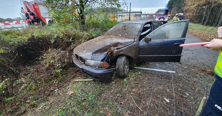 Dachowanie na Autostradzie Wolności. Jedna osoba jest ranna