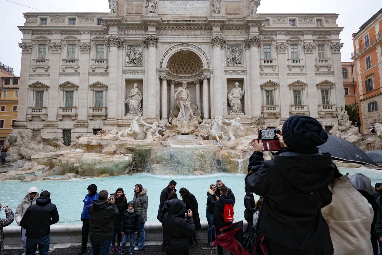 Trevi Fountain shines anew with visitor limits imposed