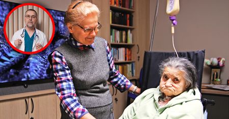 Jest lekarzem, pracuje w hospicjum. "Zawsze byłem humanistą – pisałem wiersze, sztuki teatralne"
