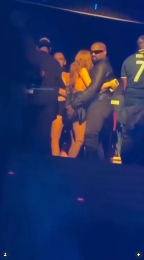 Kanye West i Bianca Censori w klubie