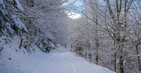 Zima w Karkonoszach. GOPR ostrzega przed lawinami