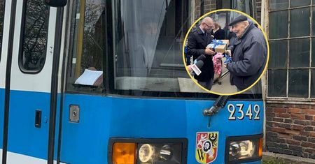 Setne urodziny za sterem tramwaju. Wzruszająca historia pana Romana
