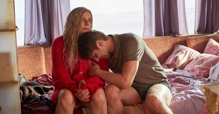 Polska bez starszych ludzi. Bartosz Bielenia o filmie "Czas, który nie nadszedł"