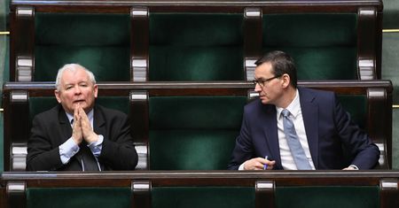 Prezes PiS straszy banki. Jeśli nie podniosą oprocentowania depozytów - dostaną od rządu podatkiem