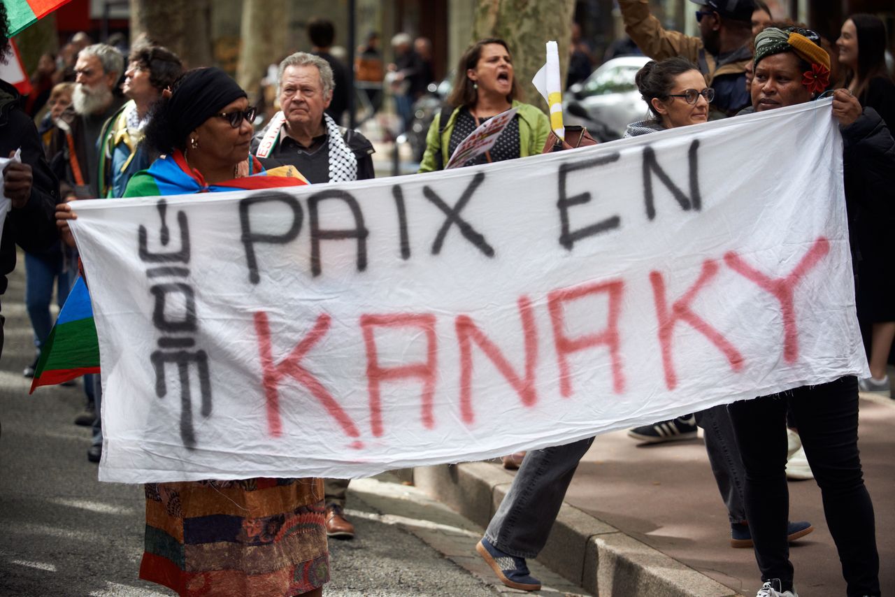 Riots broke out in New Caledonia. Demonstrators are demanding the rights of the indigenous people, the Kanaks.