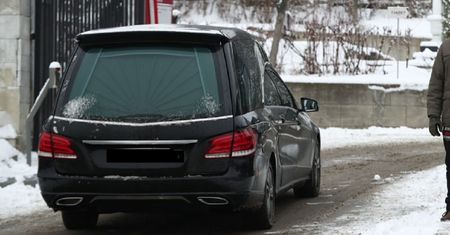 Kraków. Pijany prowadził karawan. Kierowcę zatrzymała policja