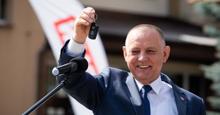 Prezes NIK traci immunitet. Sejm zagłosował za