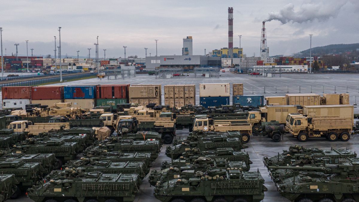 Świat znacznie zwiększył wydatki na zbrojenia