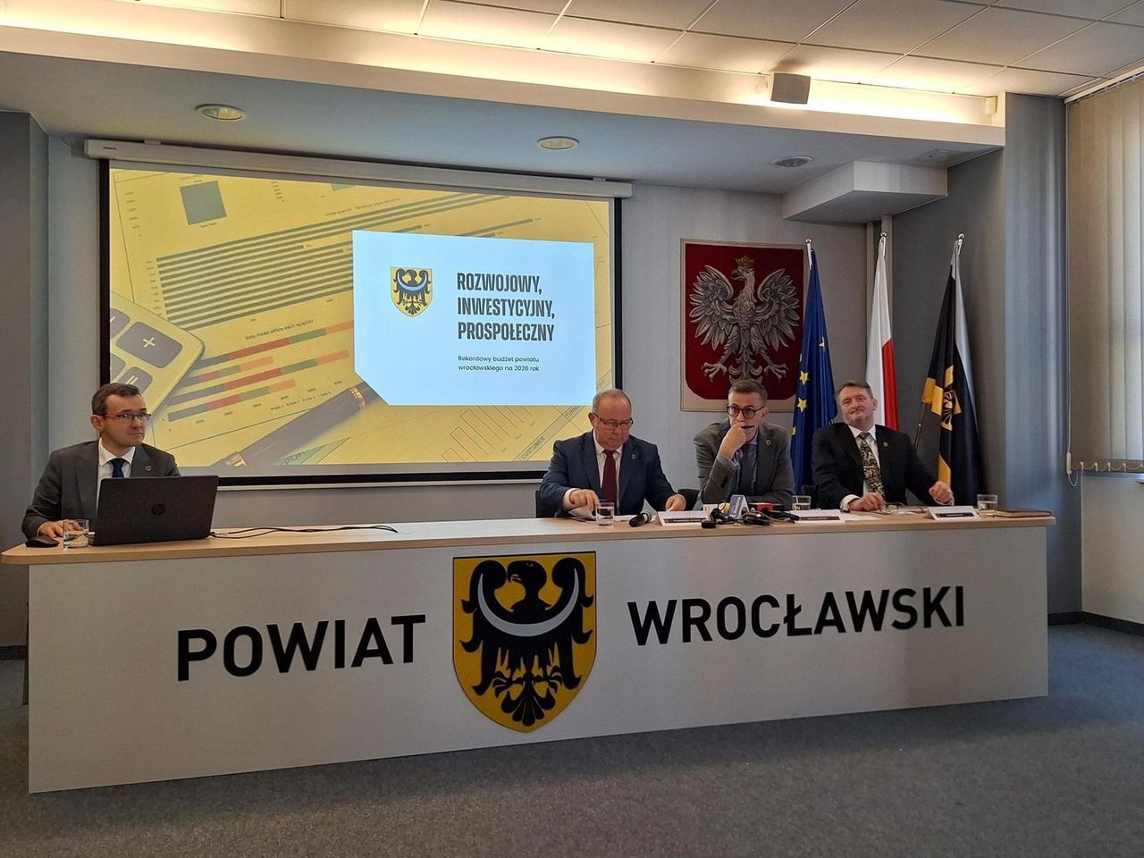 Wrocław: Rekordowy budżet powiatu na przyszły rok. Co powstanie pod miastem za te pieniądze?