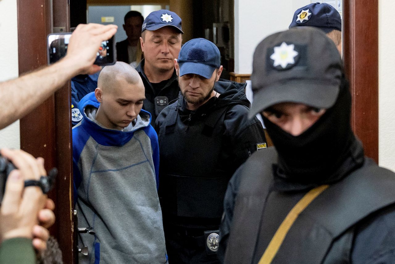 Pierwszy taki proces. Rosyjski żołnierz odpowie przed sądem za zabicie cywila