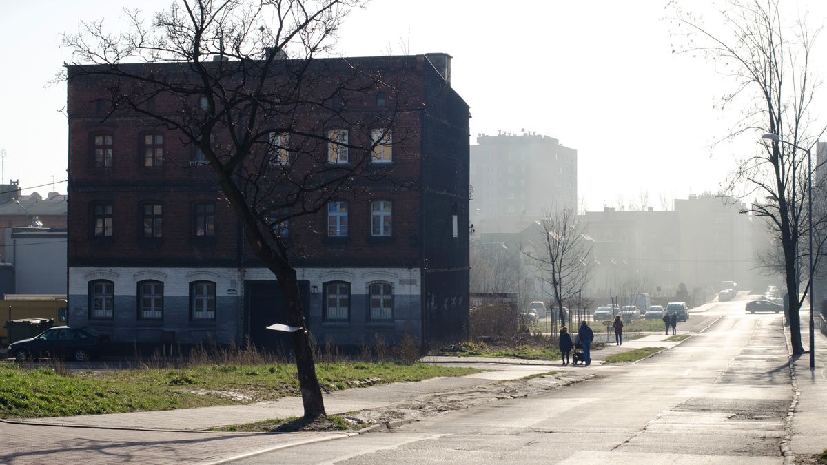 W Polsce nadal można kupić tanie mieszkanie. Ale trzeba zdawać sobie sprawę z wad tego rozwiązania 