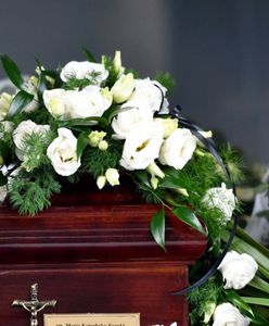 Poznań. Ksiądz Marian K. popełnił samobójstwo. Pożegnało go 30 duchownych