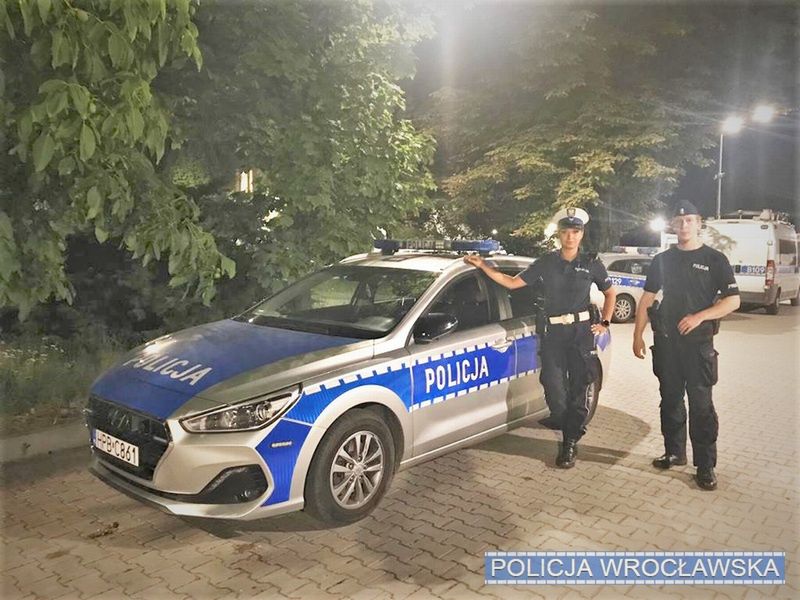 W środku nocy szedł autostradą A4. Wyszedł ze szpitala i chciał wrócić do domu