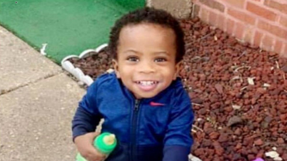 Sincere A. Gaston został zastrzelony, kiedy jechał z mamą samochodem