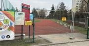Warszawa: Wyremontowane boisko ogrodzone od kilku tygodni