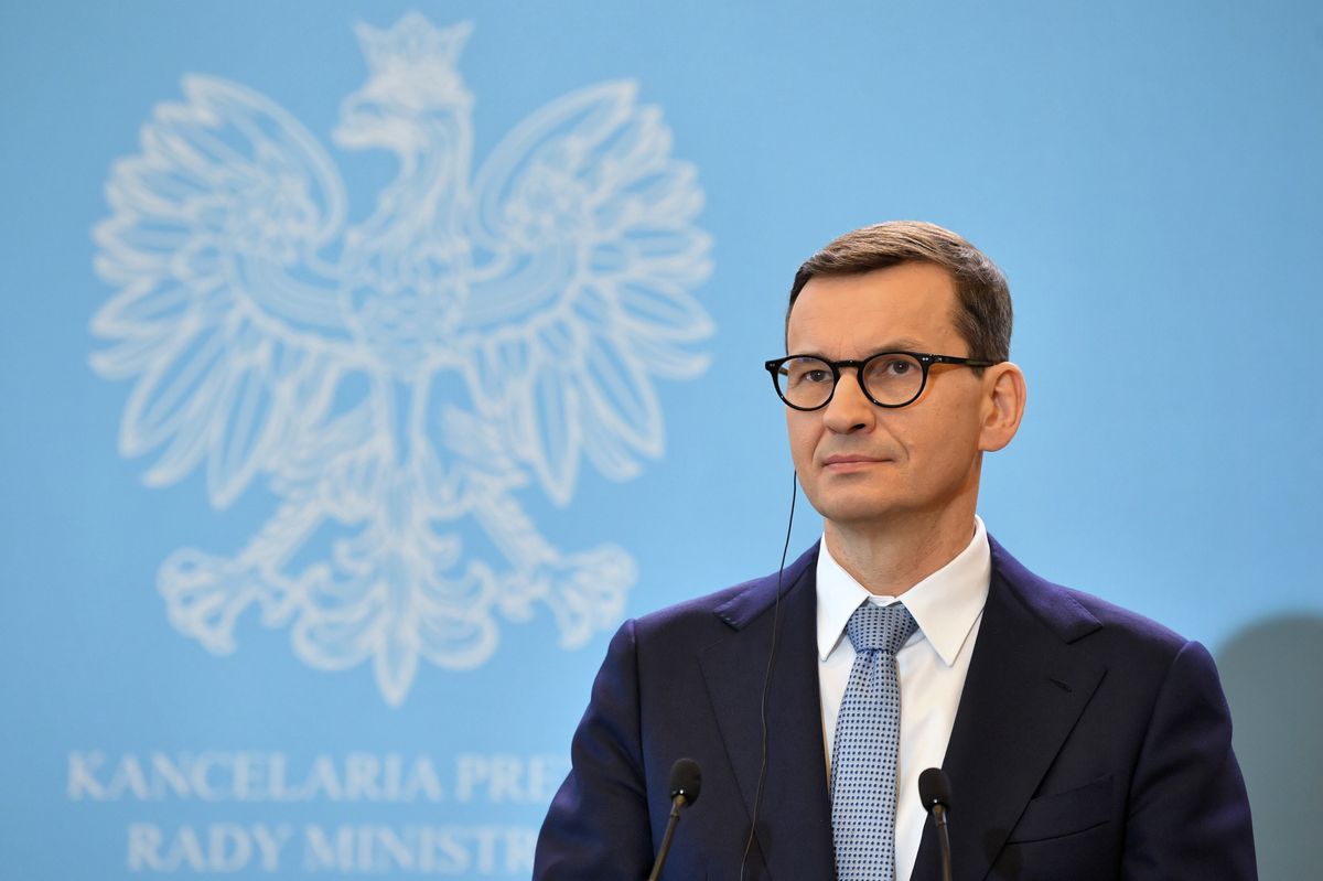 Warszawa, 08.04.2022. Premier Mateusz Morawiecki podczas wypowiedzi dla mediów po spotkaniu z premier Republiki Mołdawii Natalią Gavrilitą w Kancelarii Prezesa Rady Ministrów w Warszawie, 8 bm. (sko) PAP/Radek Pietruszka