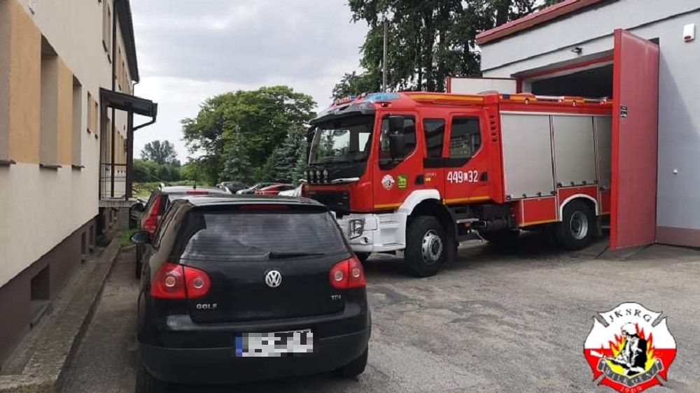 Kierowcy blokują wyjazd z remizy 