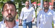 Barczysty Ben Affleck napina klatę na widok obiektywów (ZDJĘCIA)