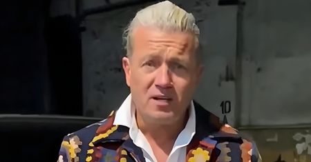 Kuriozalne nagranie Jakimowicza. Pokazał swoją broń. "Patałachy"