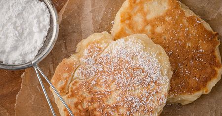 Racuchy robię bez drożdży. Smakują jak u babci, ale są szybsze w przygotowaniu