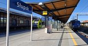 Słupsk: Pociągi na stacji kolejowej odjeżdżają i przyjeżdżają na nowe perony