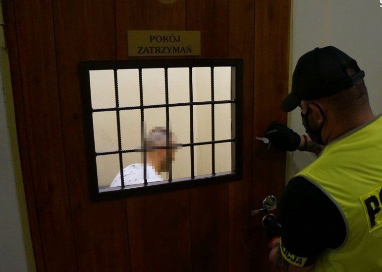 Bytom. Ukrywał się przed organami ścigania. W domu miał 500 działek marihuany