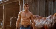 Uwaga, nowy przystojniak w mieście. Komedia romantyczna Netfliksa o programie randkowym