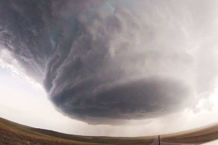 Przerażający timelapse, który pokazuje formowanie się mezocyklonu 1