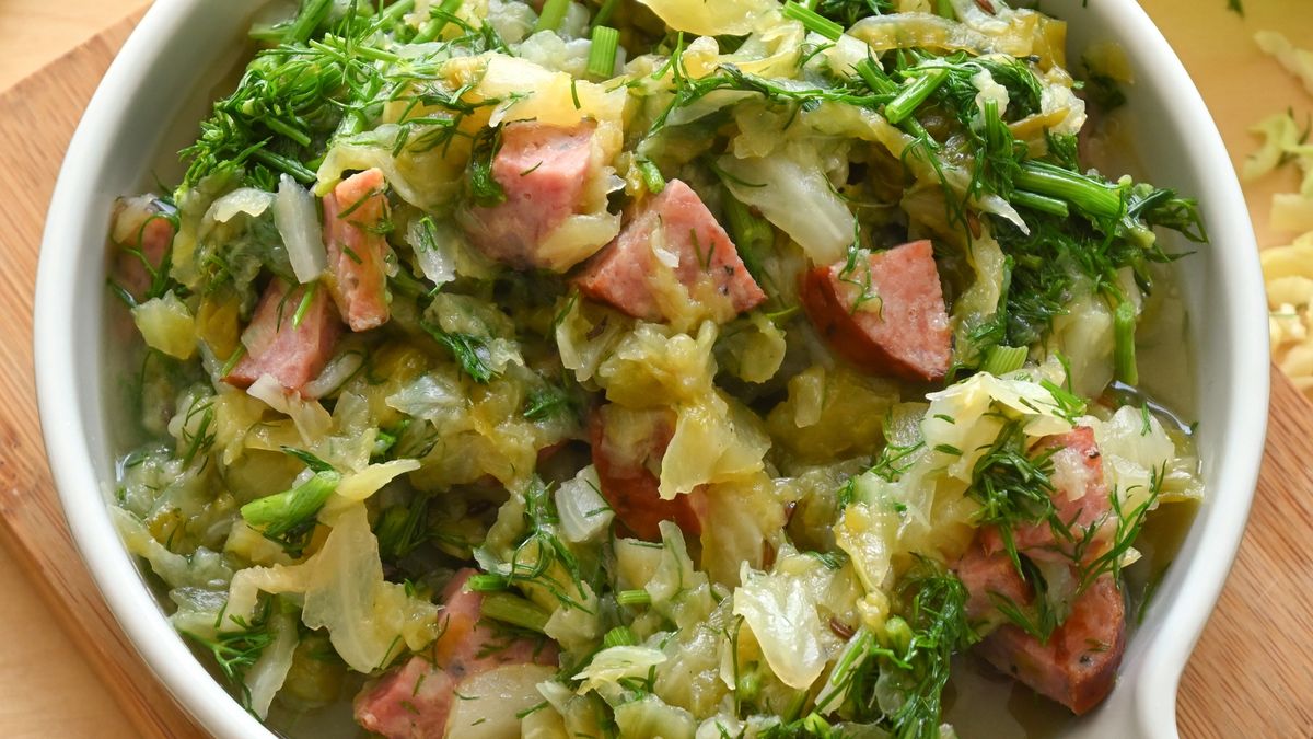 Młoda kapusta na gęsto