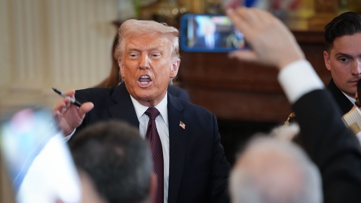 WASHINGTON, DC - MARCH 24: U.S. President Donald Trump greets members of the audience after signing a proclamation during a Greek Independence Day celebration at the White House on March 24, 2025 in Washington, DC. Trump recognized Greek members of his staff and cabinet and thanked "Greeks For Trump" while recognizing Greek Independence Day. (Photo by Win McNamee/Getty Images)
