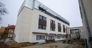 Bielsko-Biała. Nowy gmach szpitala z "innej planety". Komfortowe sale i poczta pneumatyczna
