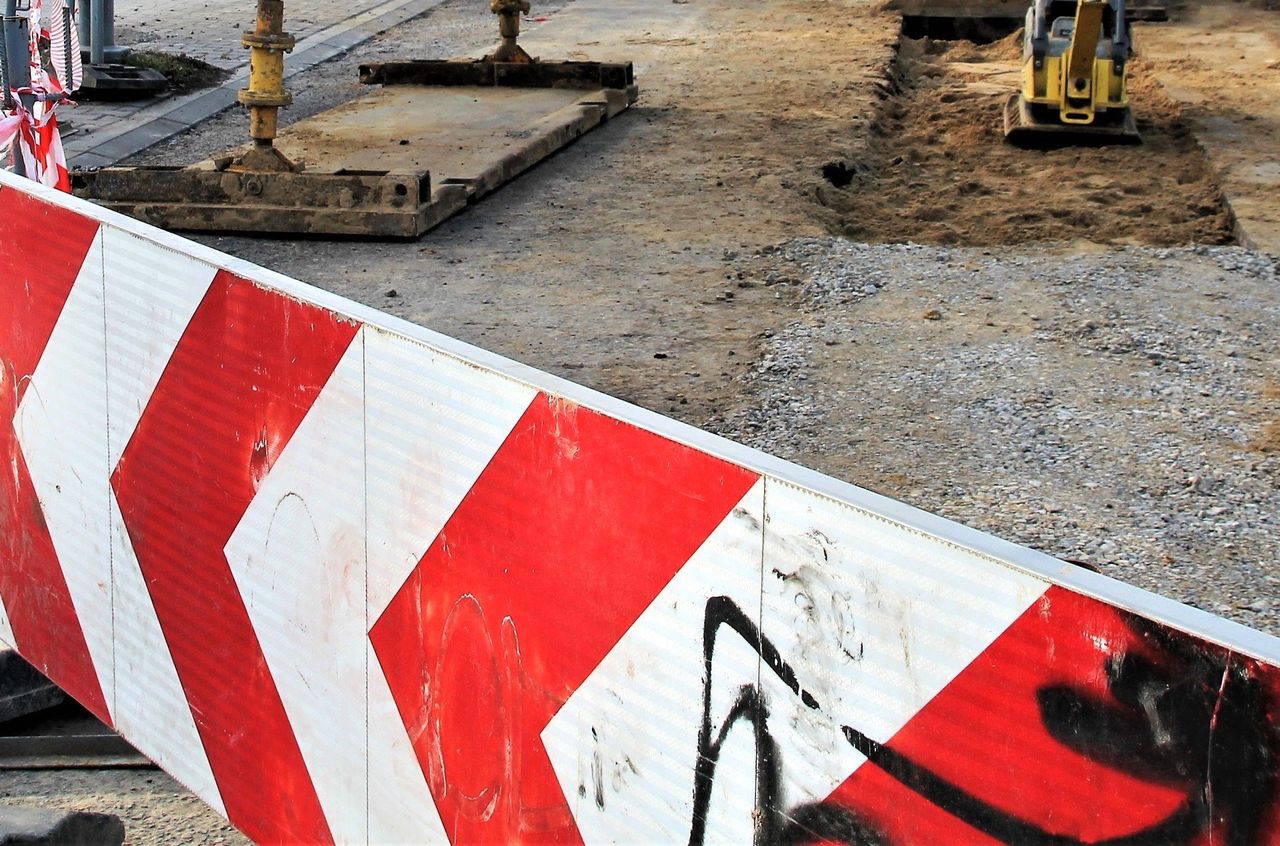 Inwestycje drogowe w Zamościu. Przebudowane zostaną ulice: Lazurowa i Akacjowa