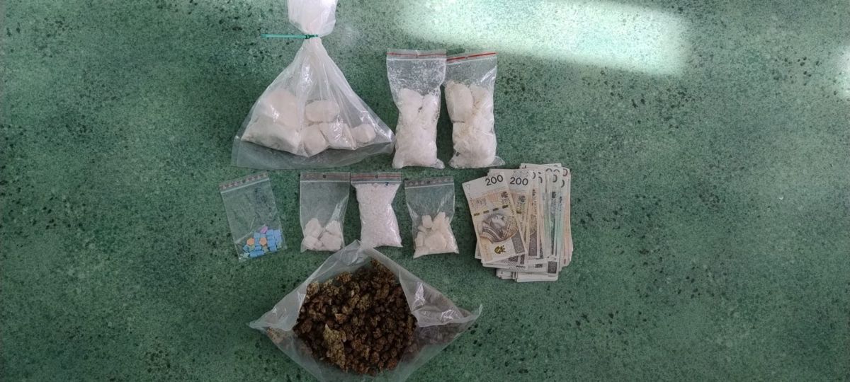 Olkusz: Kilogram narkotyków w garażu. Policja zatrzymała dwóch mężczyzn