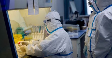 Czy w Wuhan wiedzieli szybciej o koronawirusie? Zaskakujące wieści z laboratorium