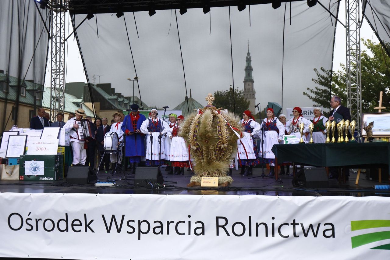 Częstochowa: Dożynki Jasnogórskie. Rozpoczęto Krajową Wystawę Rolniczą