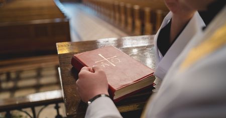 W przeszłości molestował nastolatka. Dziś to proboszcz w dwóch parafiach