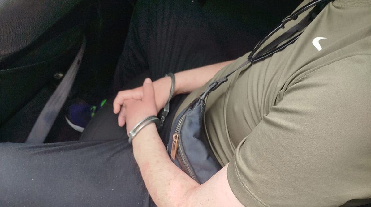 Warszawa: Pakunek z narkotykami na parapecie zdradził 35-latka